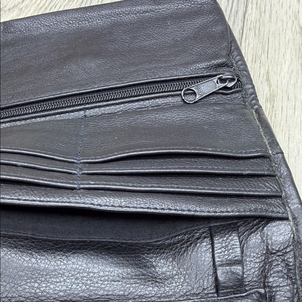 Black Leather Wallet - Picture 9 of 10